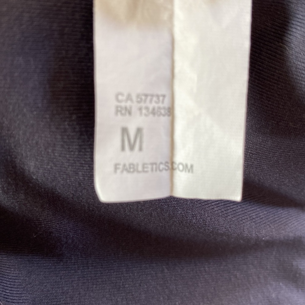 ❗️SOLD ❗️Fabletics sports bra- Medium - Picture 3 of 3